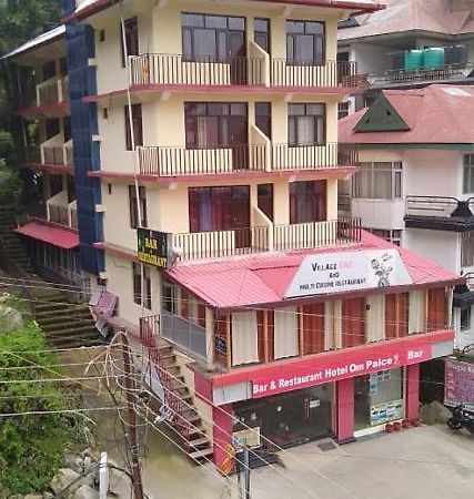 Hotel Om Palace McLeod Gandzs Kültér fotó
